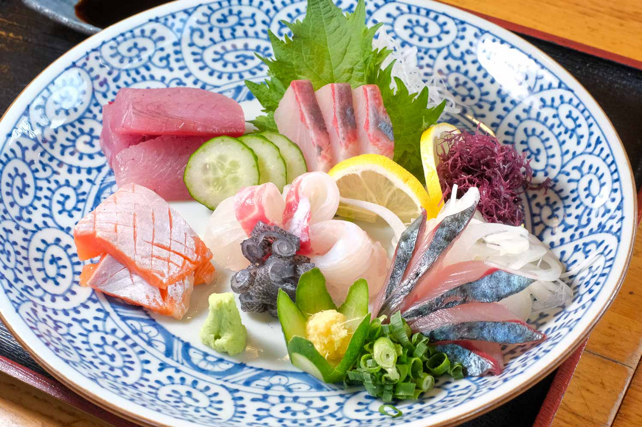 宮崎県日向市『お食事処ながとも』刺身盛り合わせ