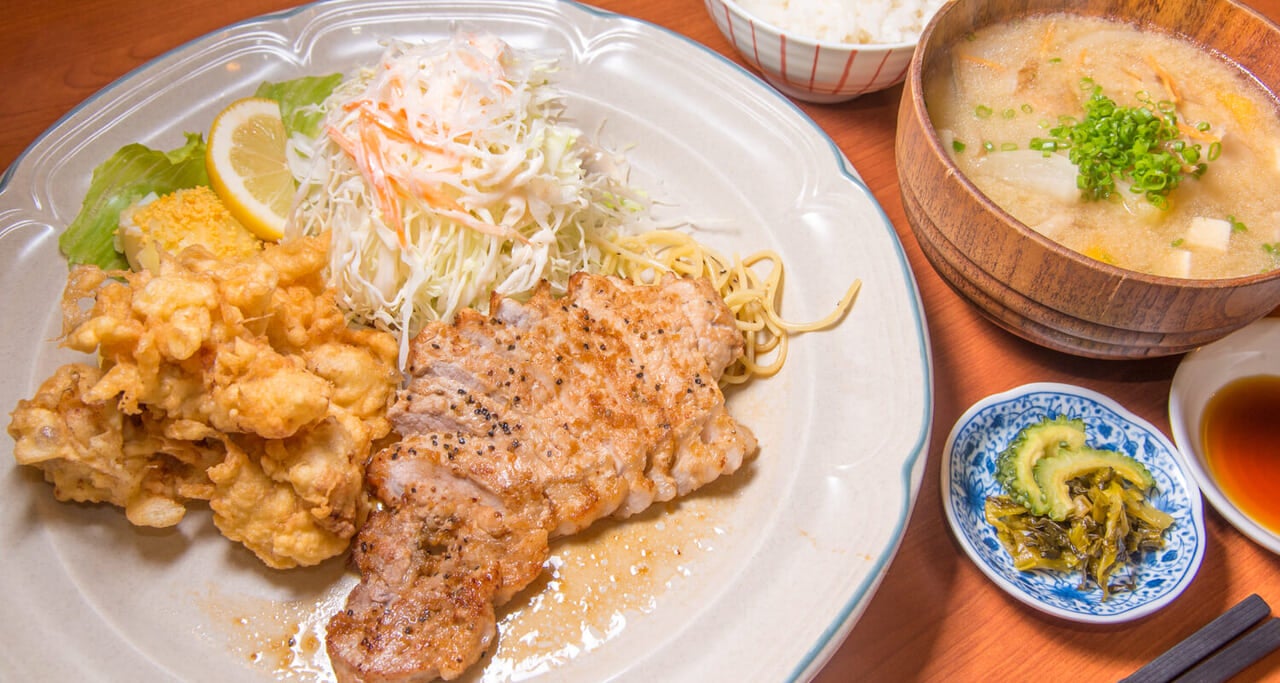大分県大分市『和風グリル たかをや、』鶏天と生姜焼き、そして心暖まるだんご汁
