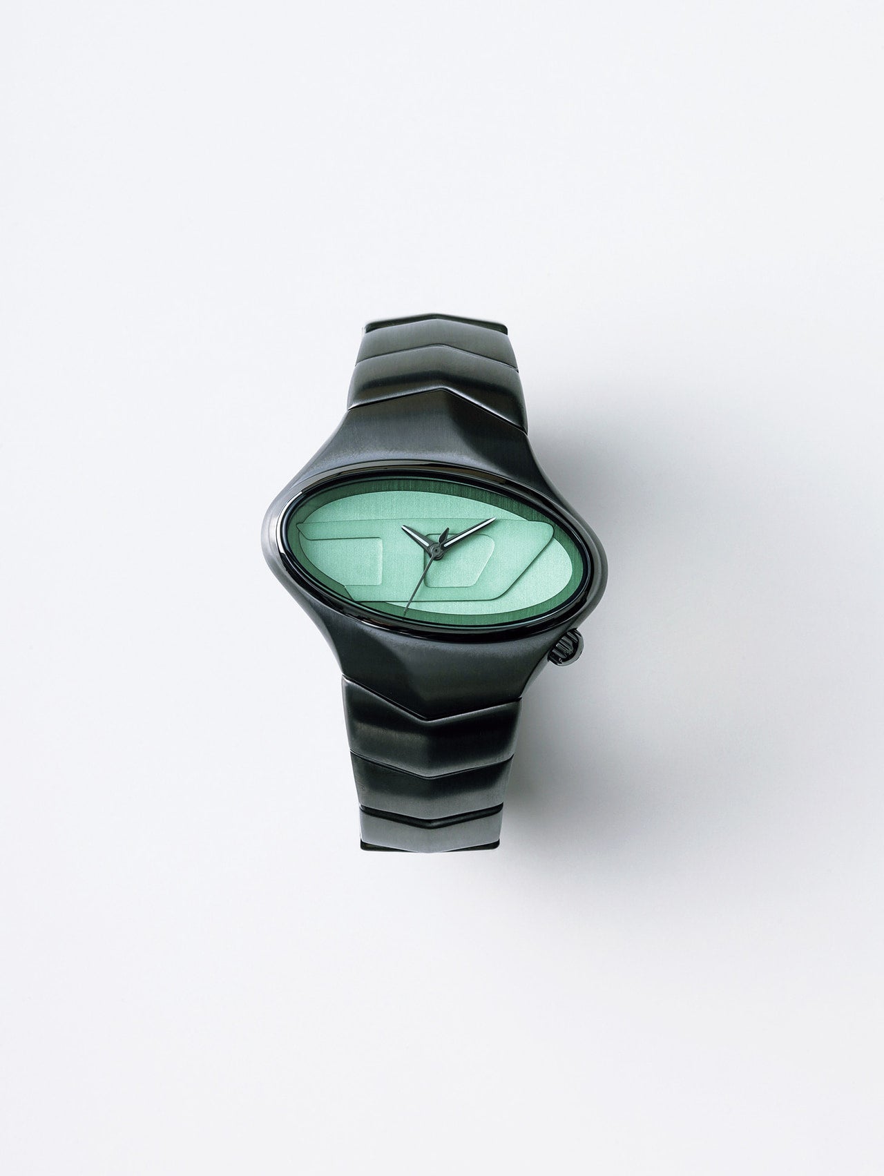 DIESELの腕時計「DZ2241 D-RUSH」