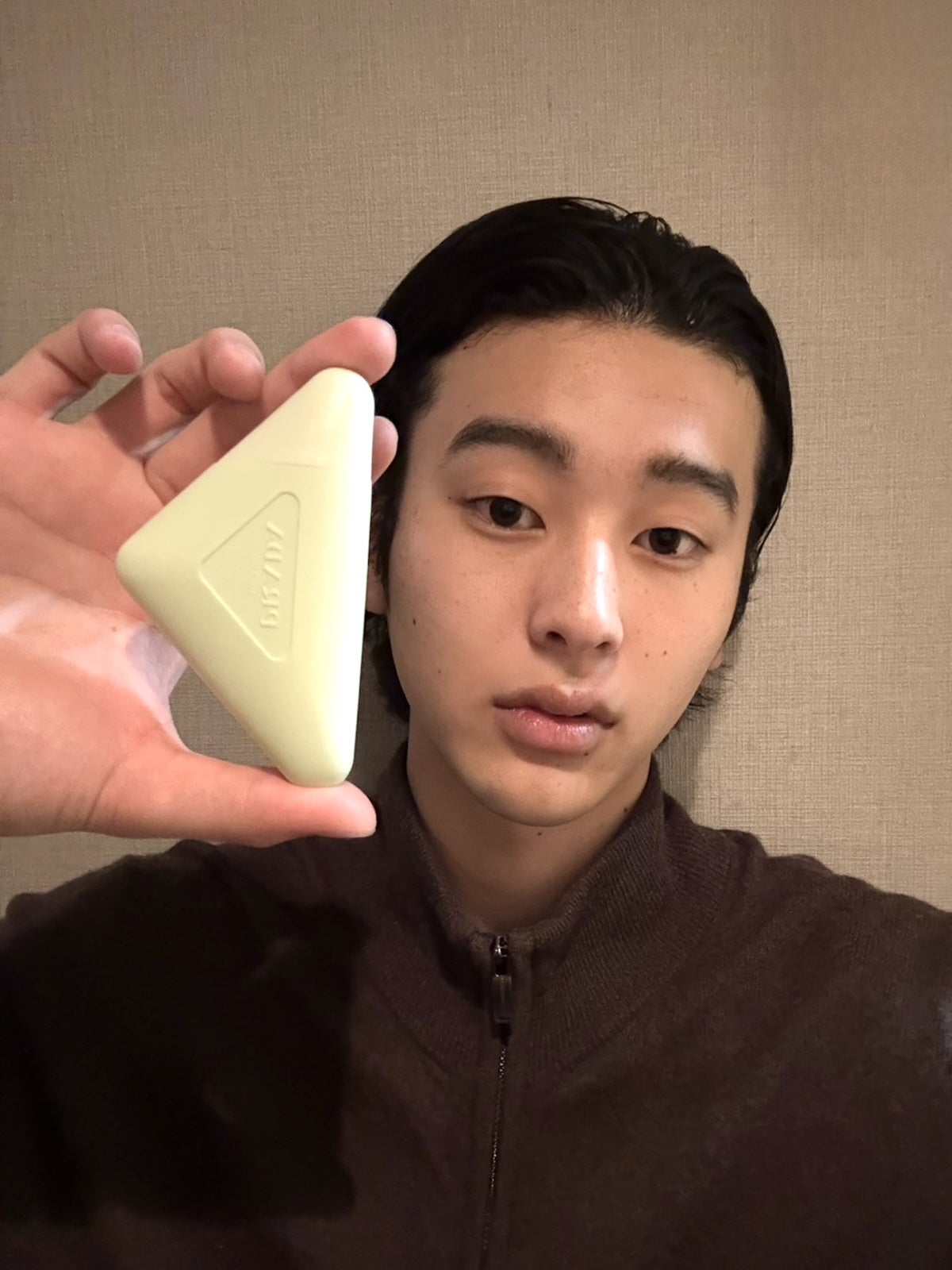 プラダビューティ　ハンドクリーム