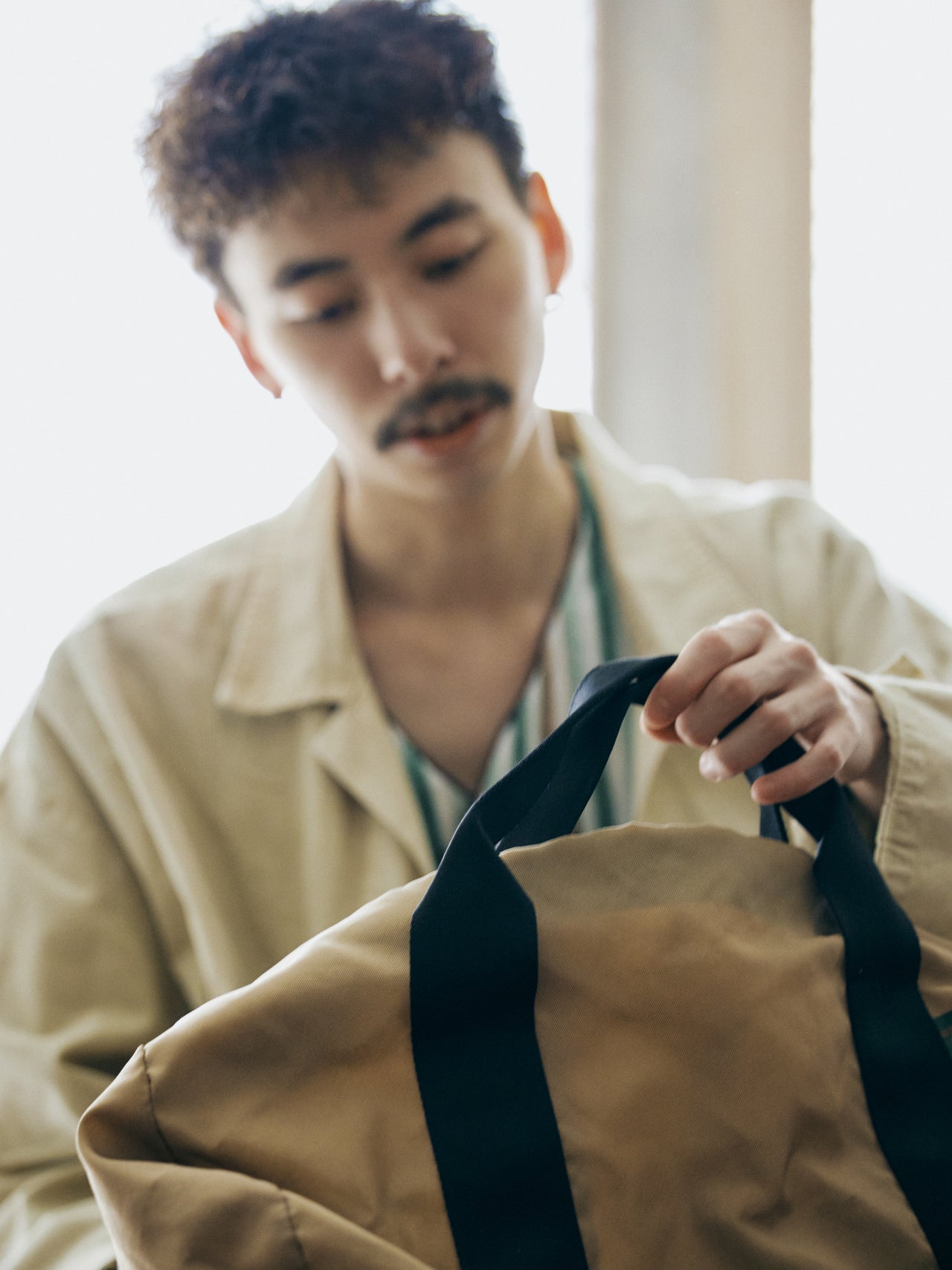 〈Herve Chapelier〉のボストンバッグと式部さん 2