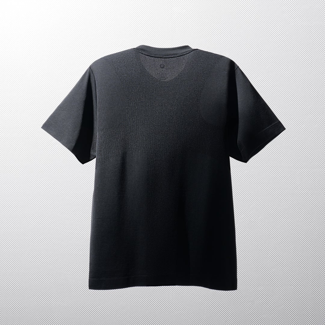 ファミリーマートのコンビニエンスウェア/機能Tシャツのブラックのバック