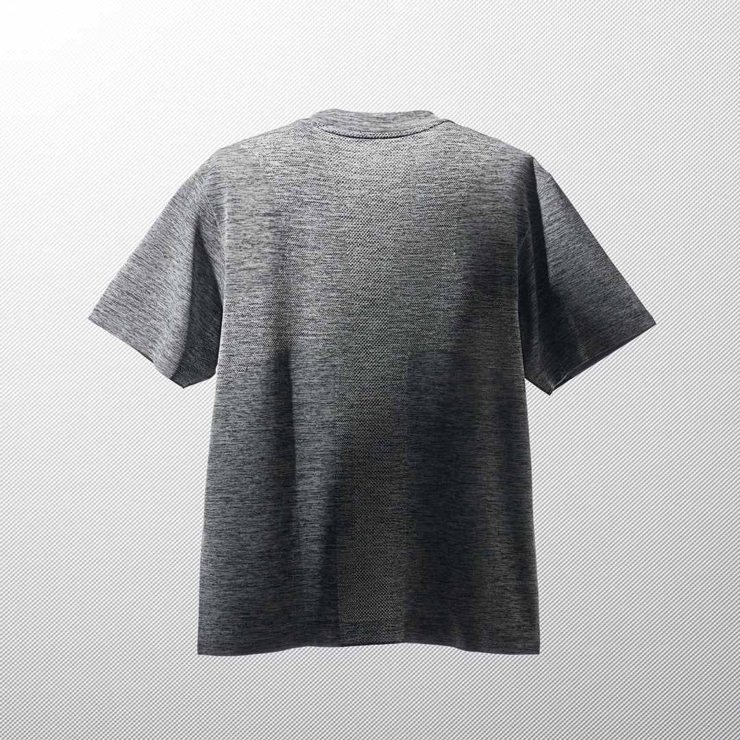 ファミリーマートのコンビニエンスウェア/機能Tシャツのグレーのバック