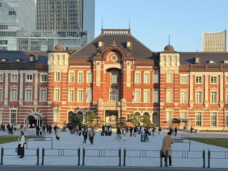 東京っていいな。モデルたちの「お気に入りスポット」６選。東京駅が見えるカフェ、浅草、神保町、吉祥寺、高尾山...