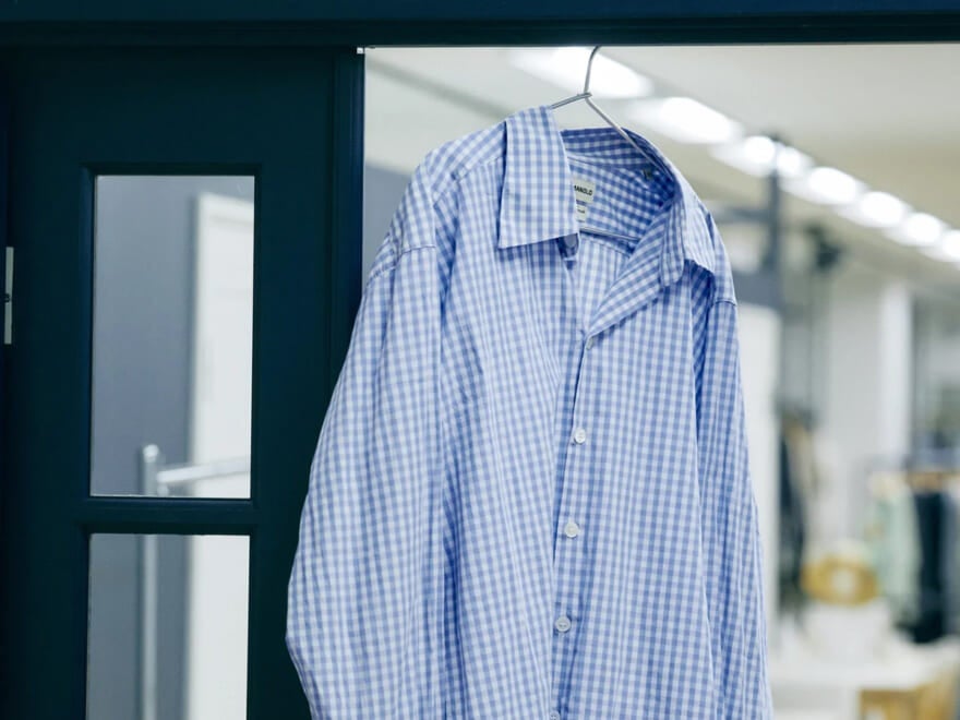30着買ったシャルべ、譲れない一生モノ...オシャレな人の「青いシャツ」５選。全方位好印象な“大人ブルー”を愛用中！
