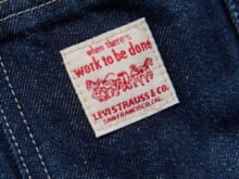 大人な「ダブルニーデニム」を夏に向けて。リーバイス®、カーハート...Tシャツに合わせるだけでオシャレに決まる３選！