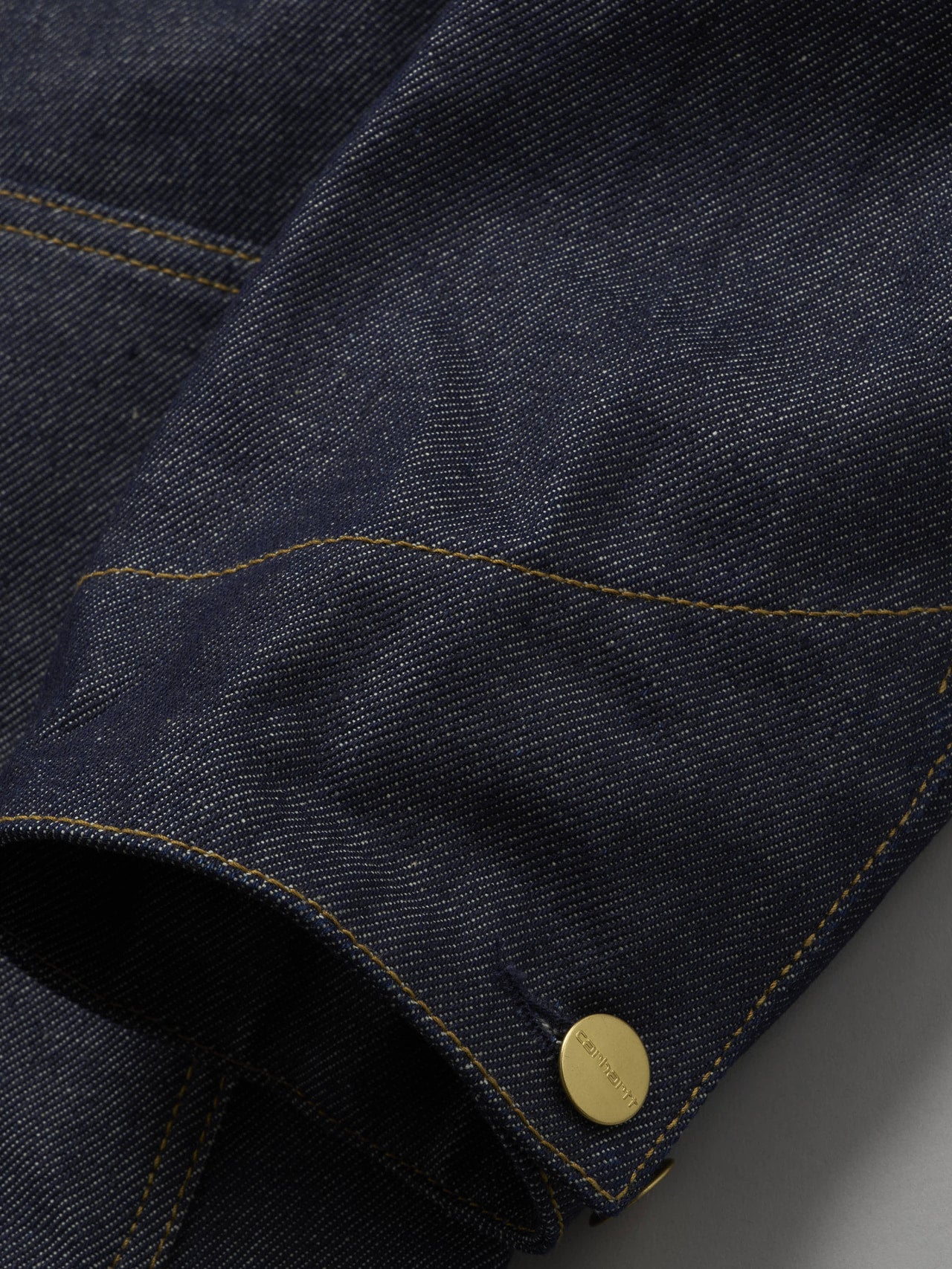カーハート WIPのAden Chore Coat - Blue (rigid)の袖