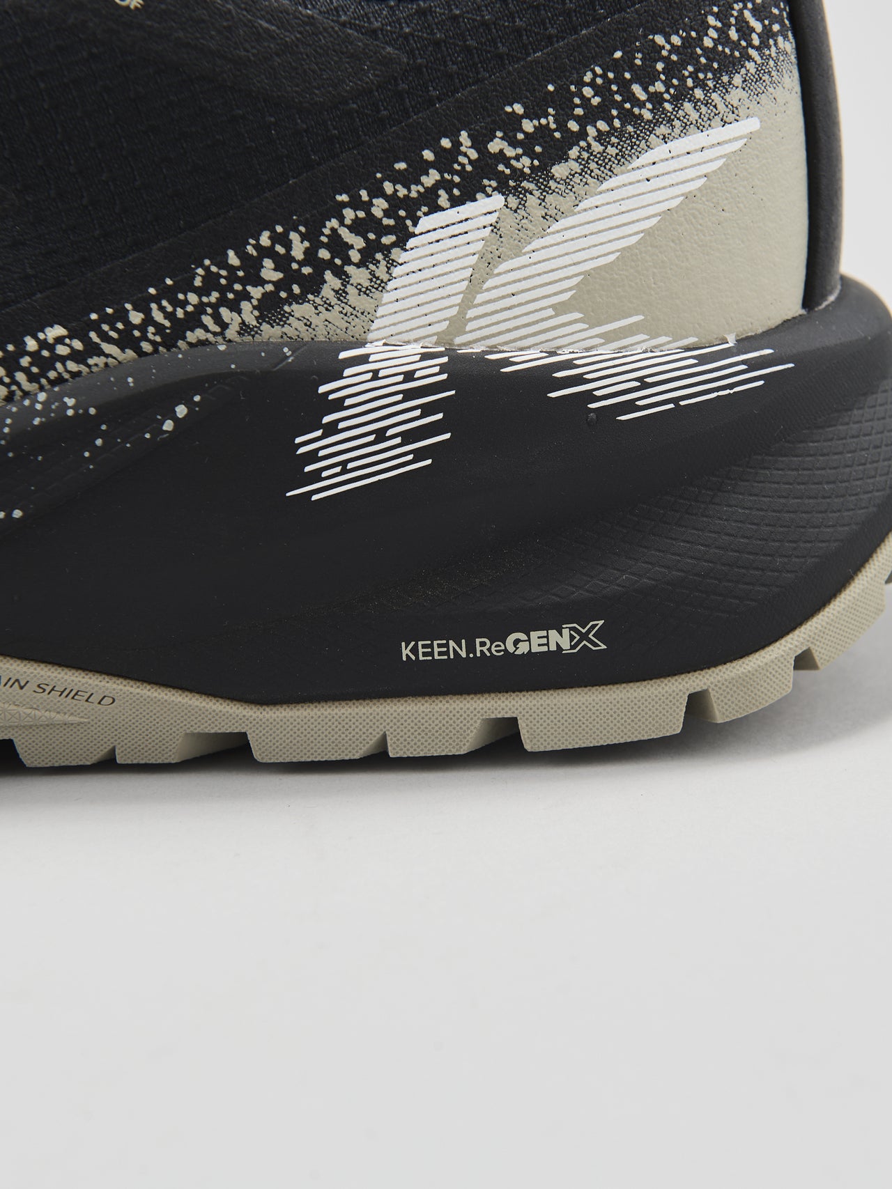 キーンの防水スニーカー／ターギーエイペックスウォータープルーフのKEEN.ReGENXフォーム