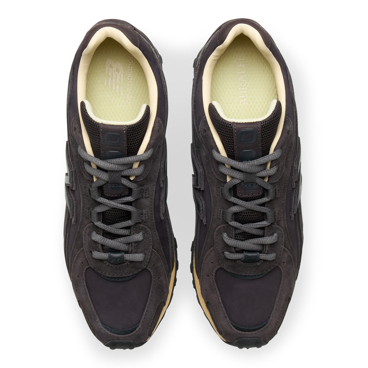 AURALEE × New Balance 204L ブラック 俯瞰