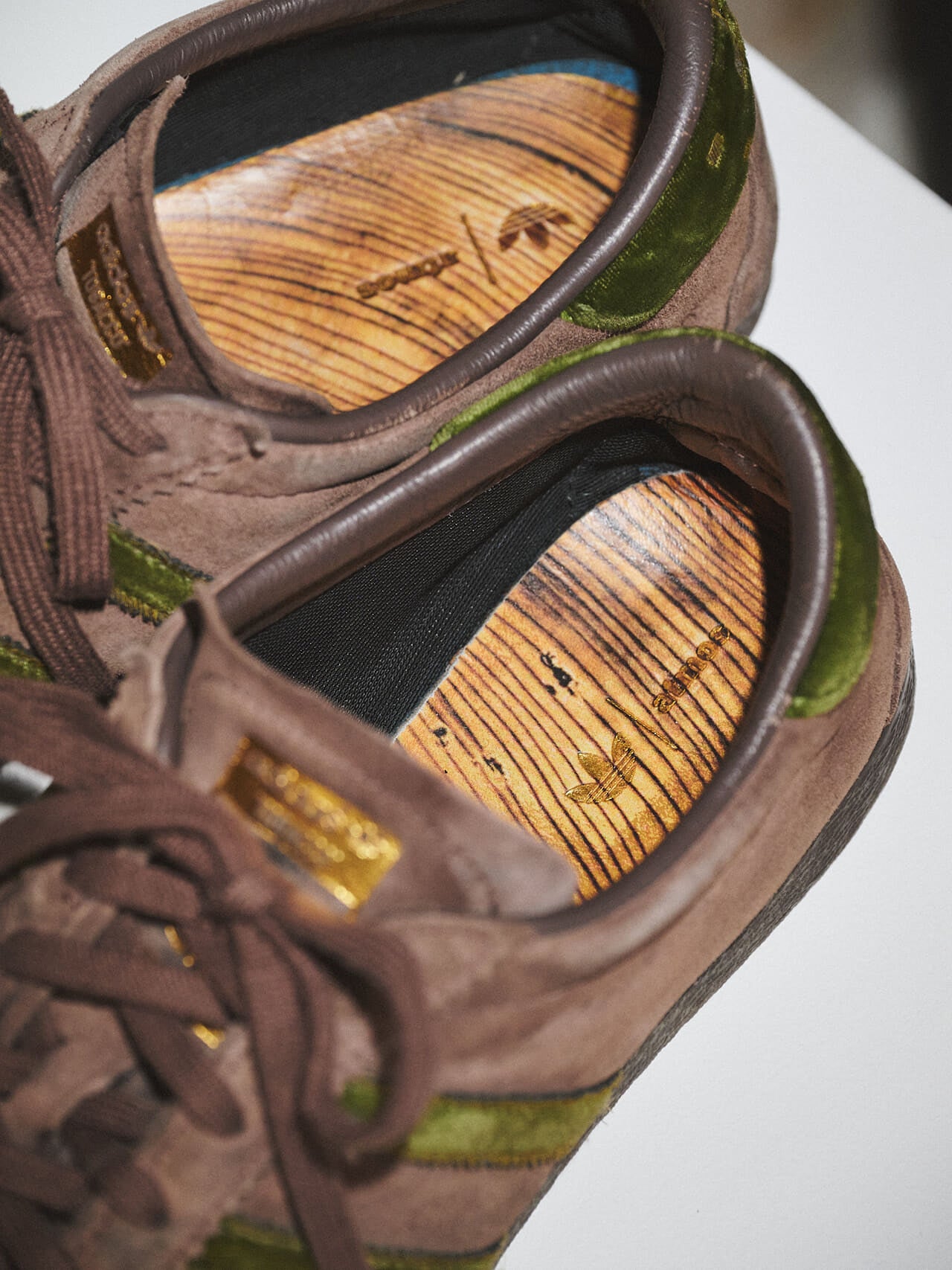 若手スタイリストのベストバイ＿adidas x atmos TOBACCO &ldquo;Nenrin&rdquo;インソール