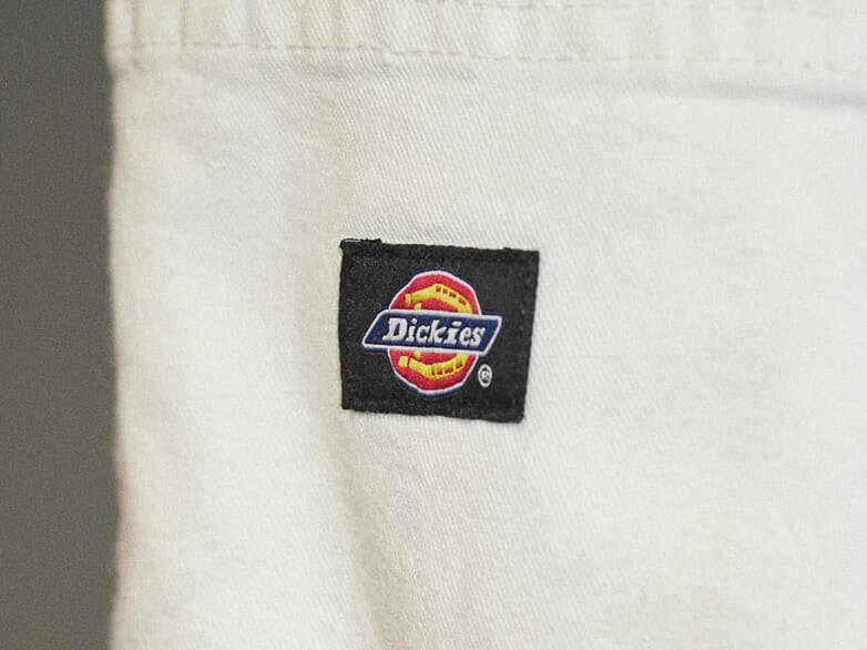「アシックス」のコラボスニーカーに「ディッキーズ」のワークパンツ...松岡光の春夏ベストバイ！[服好きモデル2人のリアル愛用品]