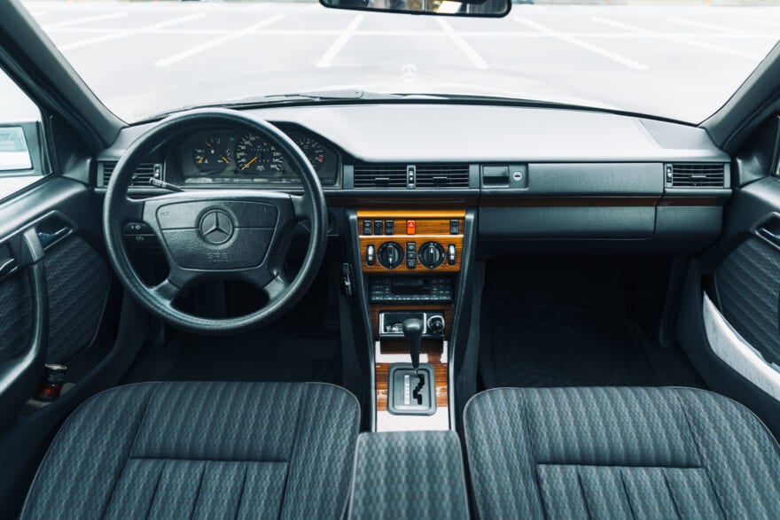 MERCEDES-BENZ 320TE／メルセデス・ベンツ ミディアムクラス 320TE　12