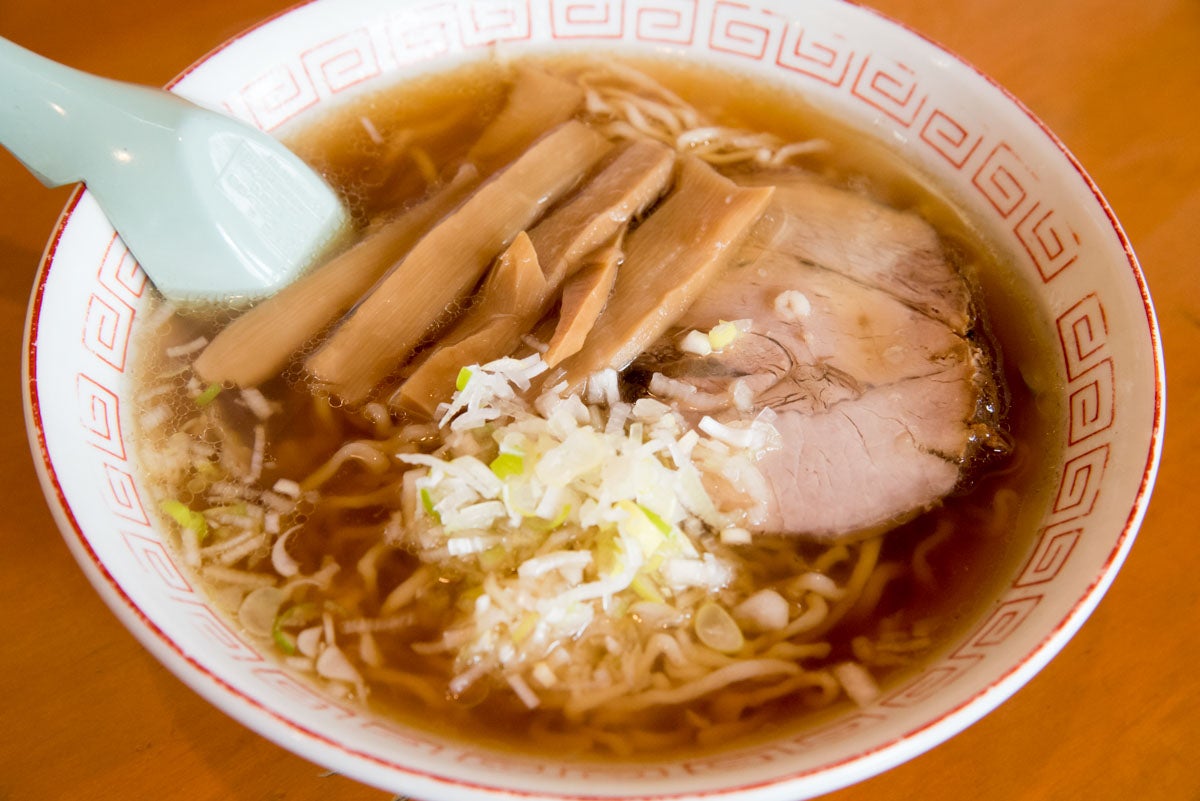 青森県弘前市『来々軒』のラーメン
