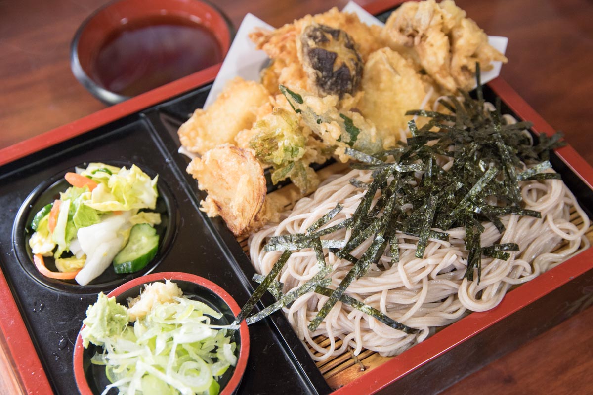 福島県福島市『保原屋食堂』天ぷらざるそば
