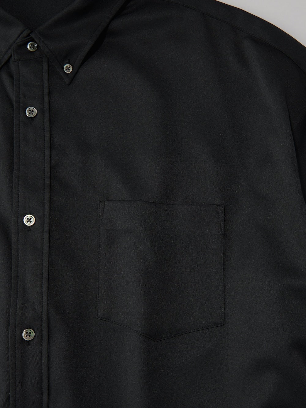 フレッシュサービスの涼しいシャツ DRY OXFORD CORPORATE S/S B.D SHIRTの胸ポケット