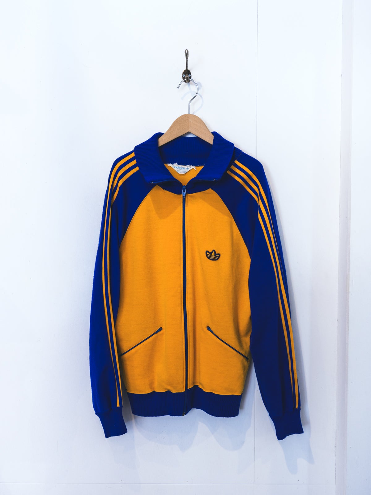 90&rsquo;s アディダスのトラックジャケット￥16,800