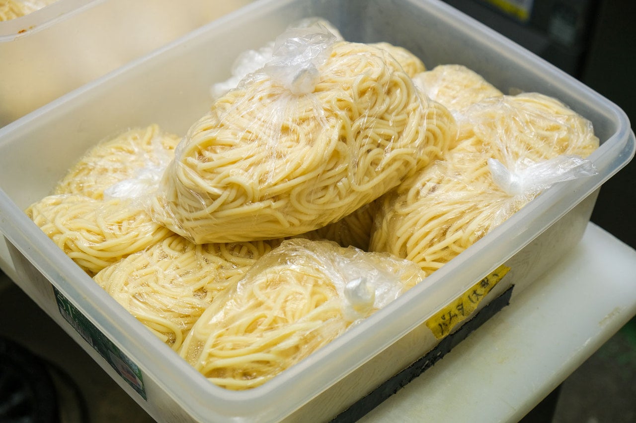 東京都中野区『野方食堂』ナポリタンに使われる麺