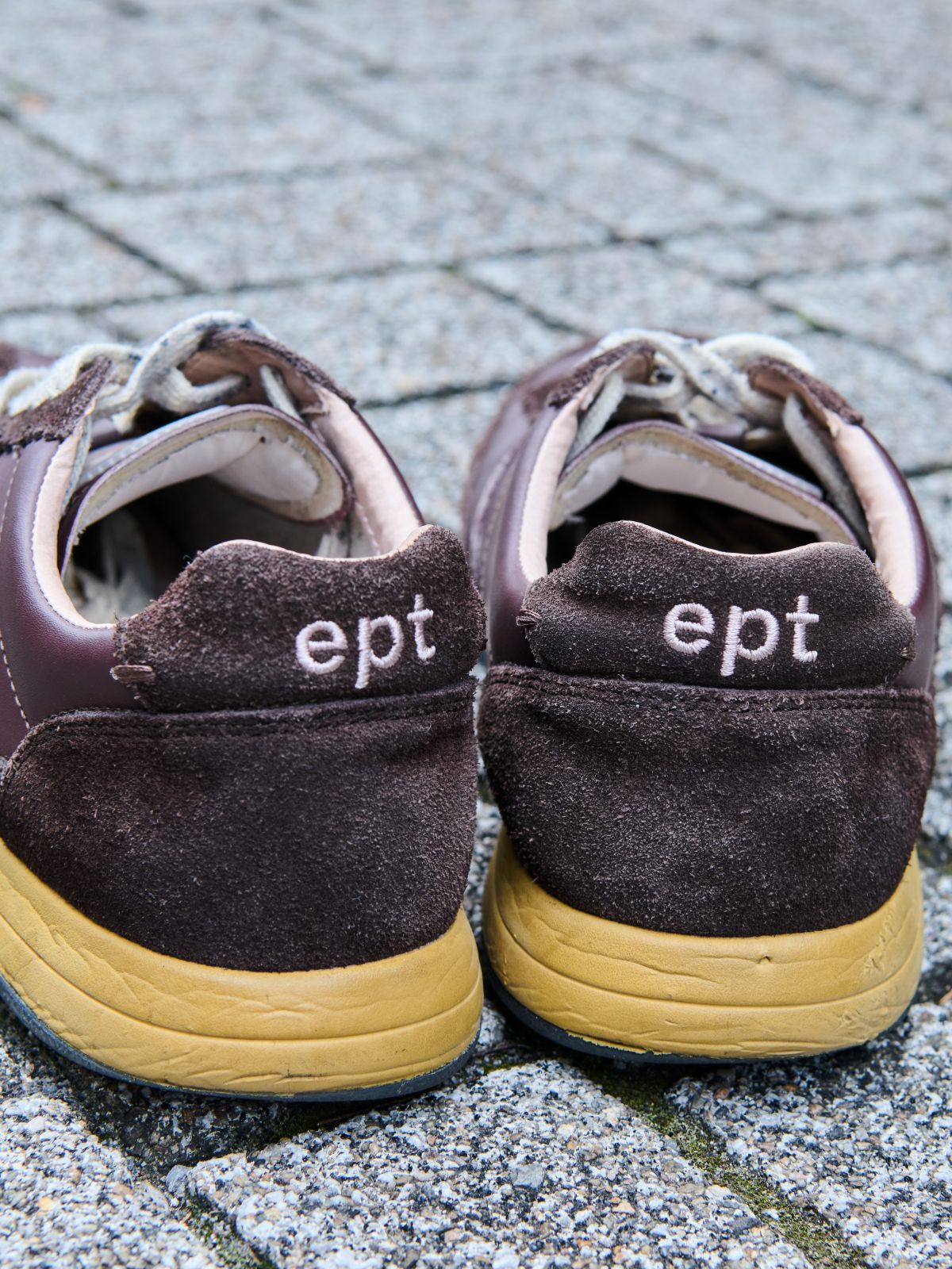 『ept』スニーカー　　ヒールカウンター