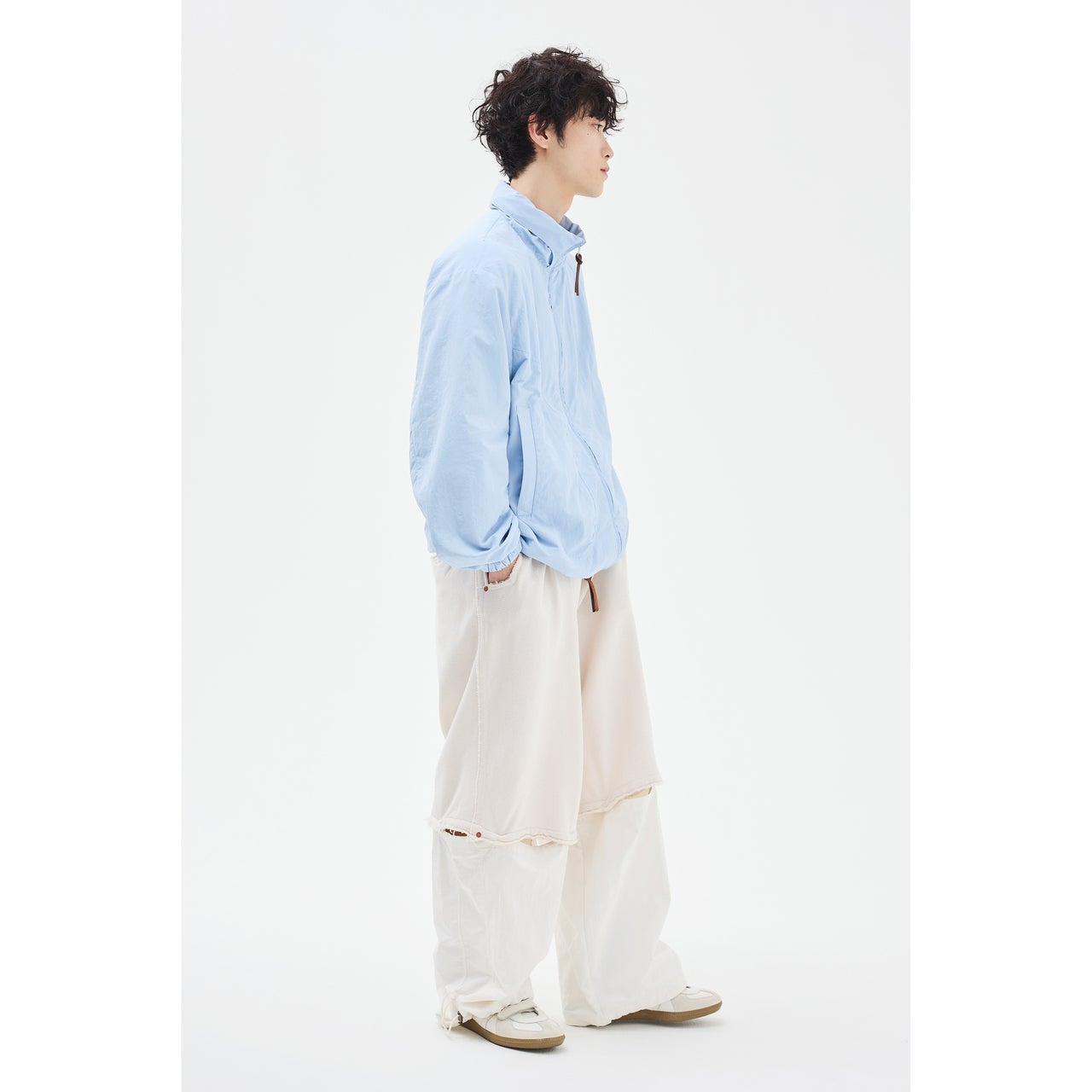 ラフなのに、どこか品がある。雰囲気づくりができるショートマッシュパーマ【東京最旬ヘアカタログ】full