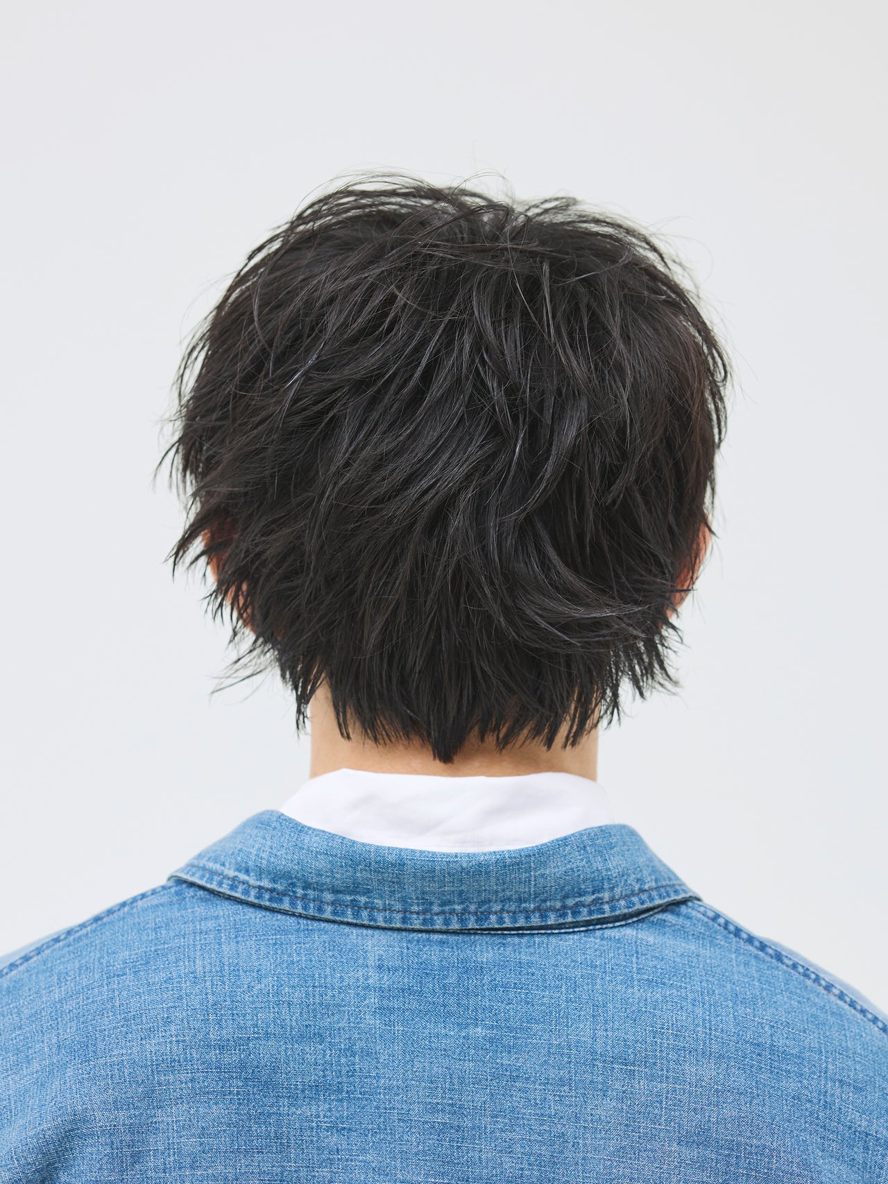 抜け感が欲しいなら、動きで魅せるウルフ系ショートに【東京最旬ヘアカタログ】