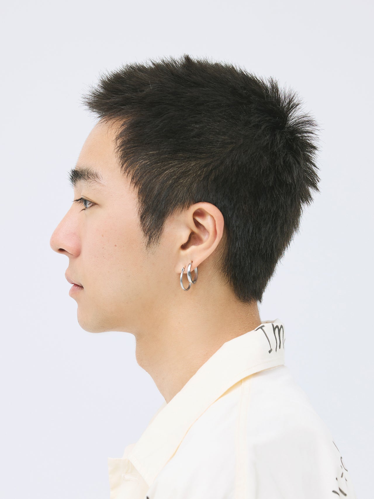 自分のスタイルを引き立てる、カットワークでつくるおしゃれ坊主【東京最旬ヘアカタログ】
