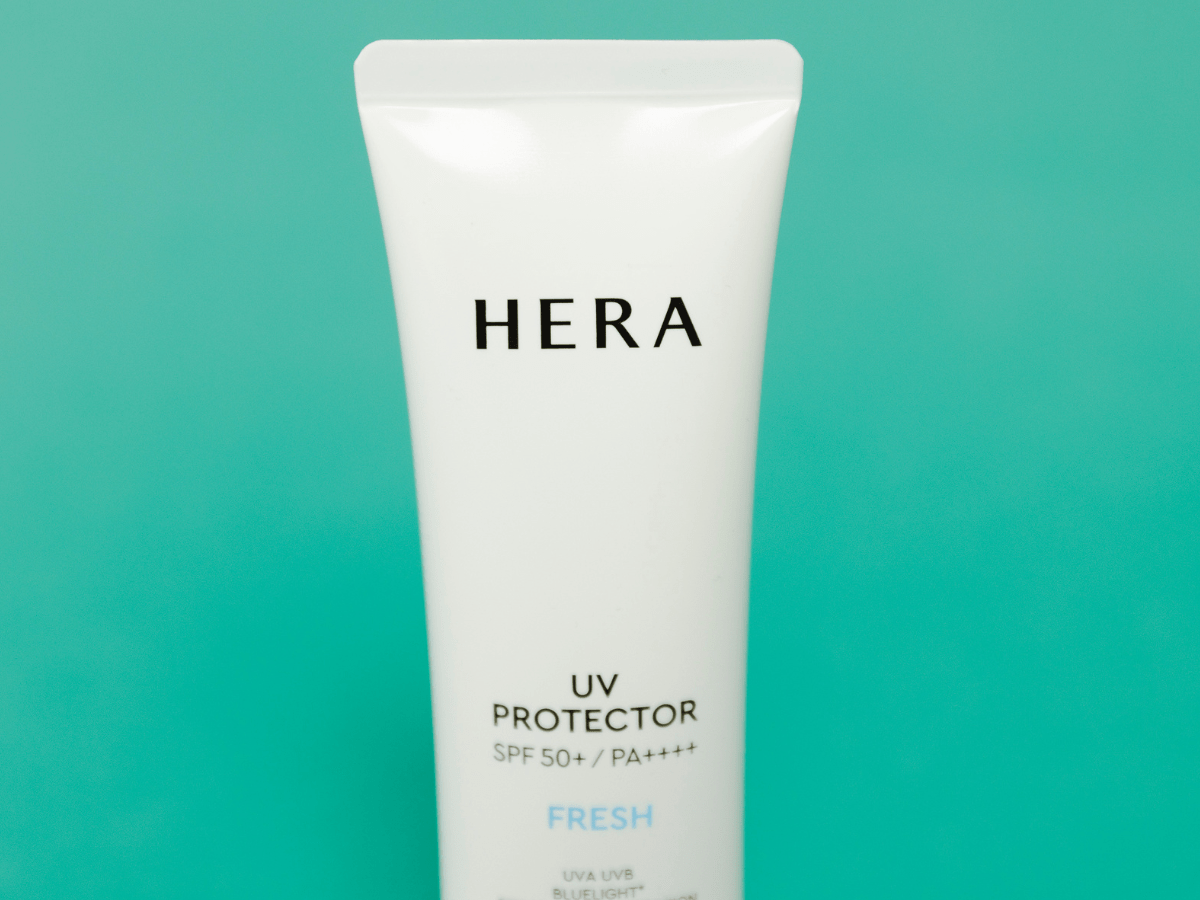 HERA UVプロテクター フレッシュ 商品のロゴ部分