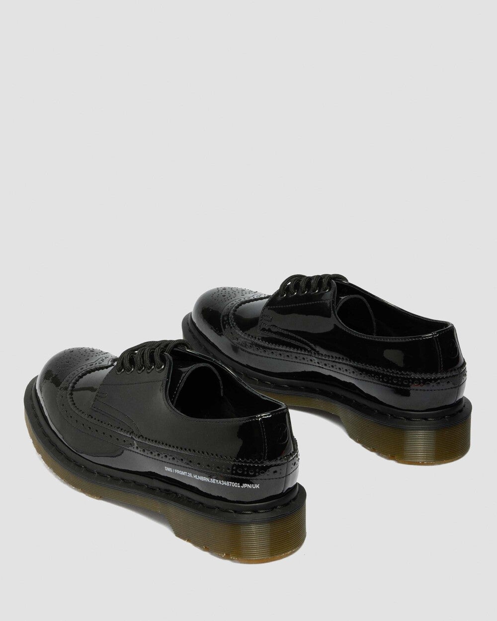 「Dr. Martens」&times;「fragment」 FRAGMENT HOLLINGBORN BROGUE　後ろカット