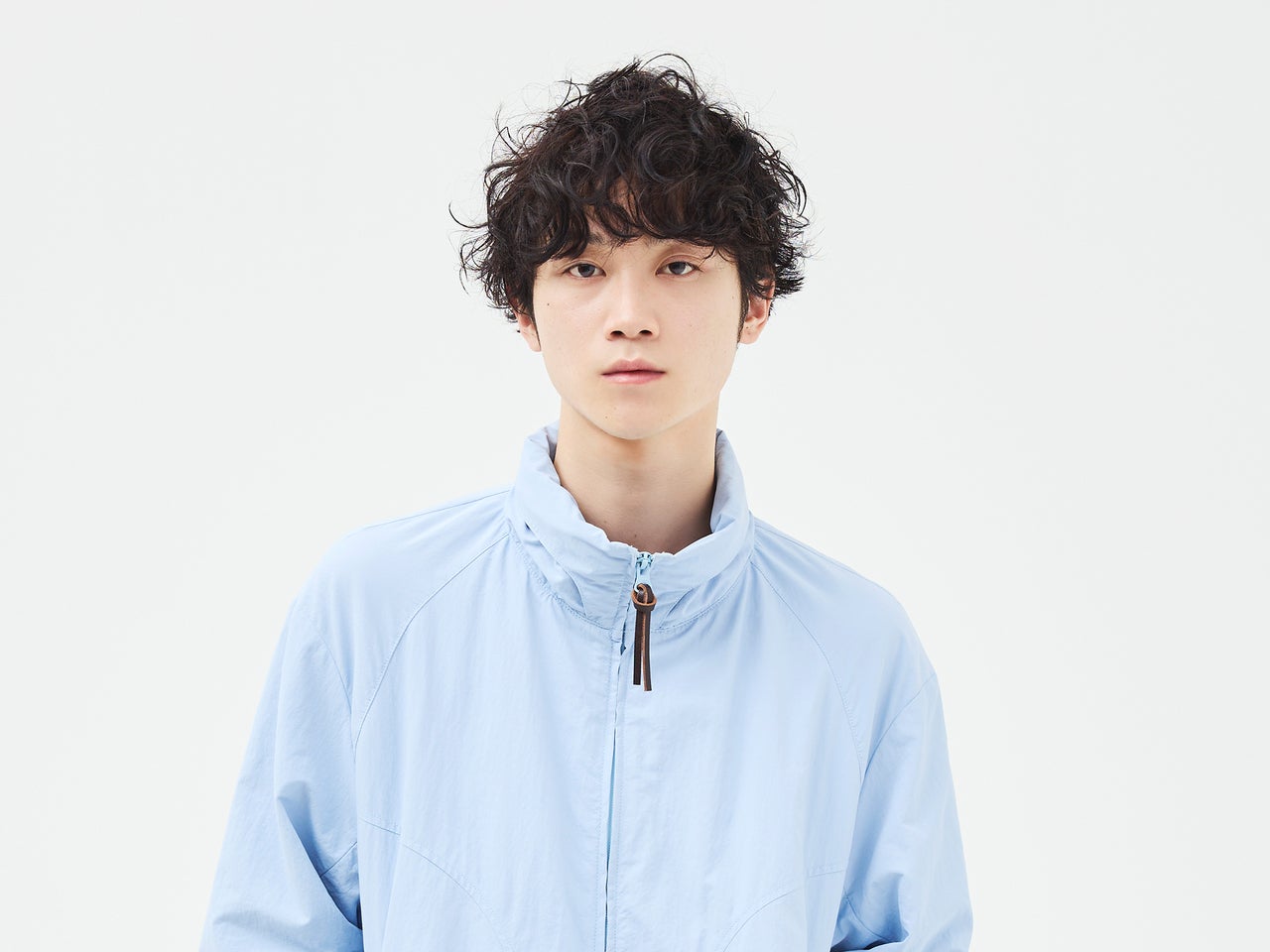 ラフなのに、どこか品がある。雰囲気づくりができるショートマッシュパーマ【東京最旬ヘアカタログ】