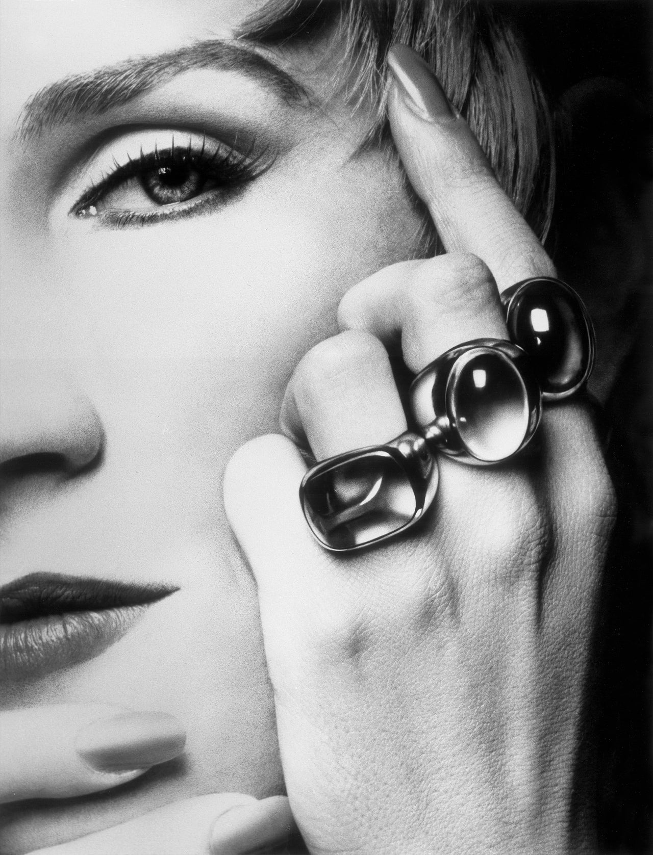 1992 &ndash; SNOWDON​ for Pomellato