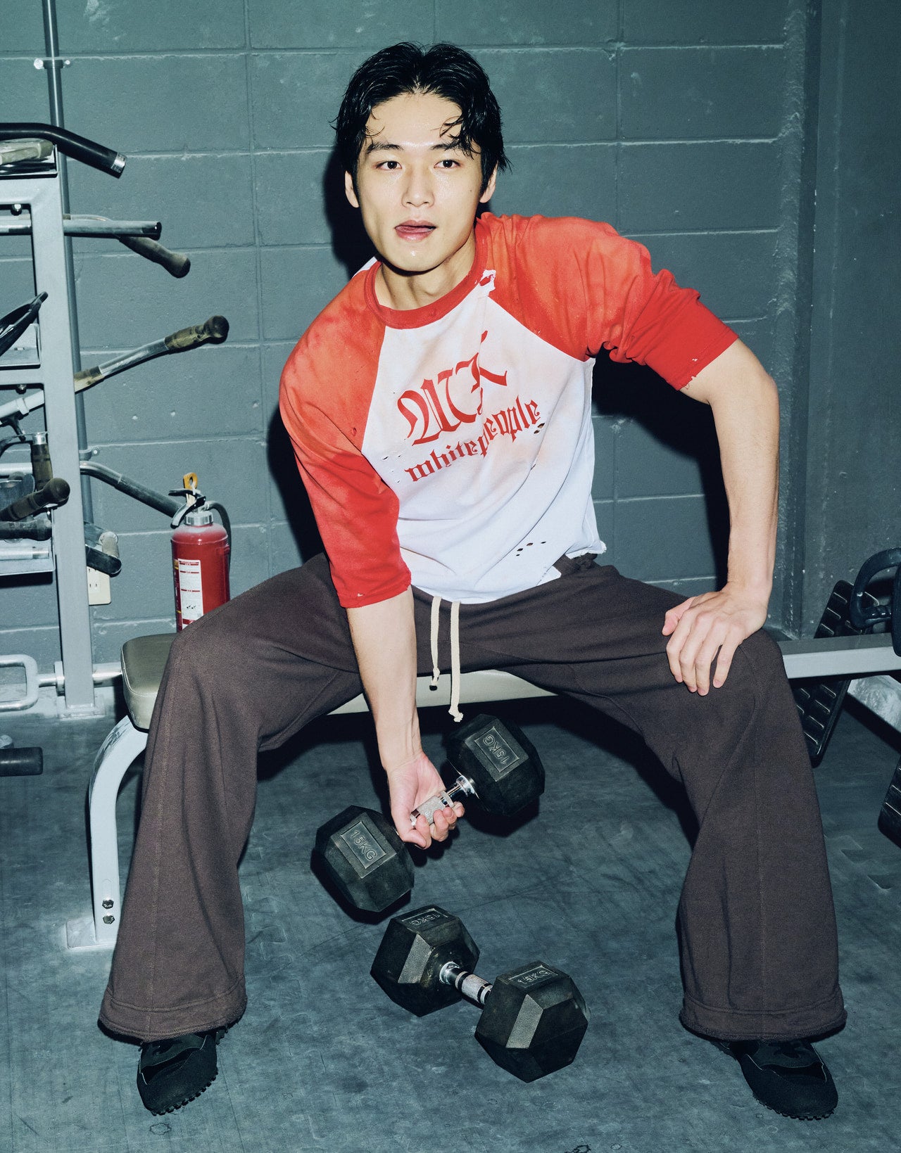 中川大輔が着用するレシスのＴシャツ