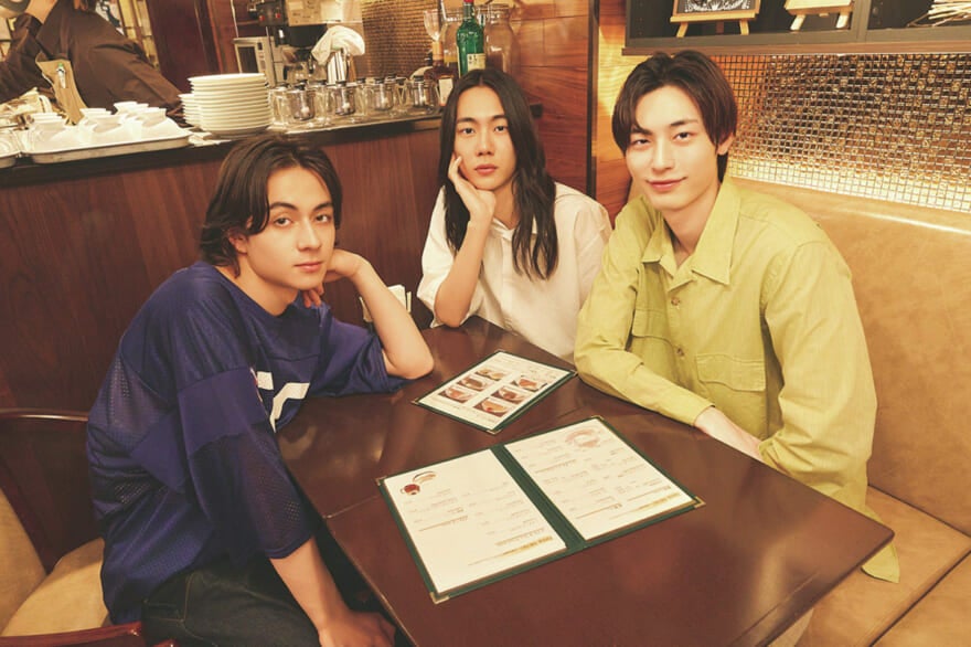 髙橋紅輝・松岡光・籠宮壮太朗、新人モデルトリオが神保町でカフェトーク! やってみたい撮影は?