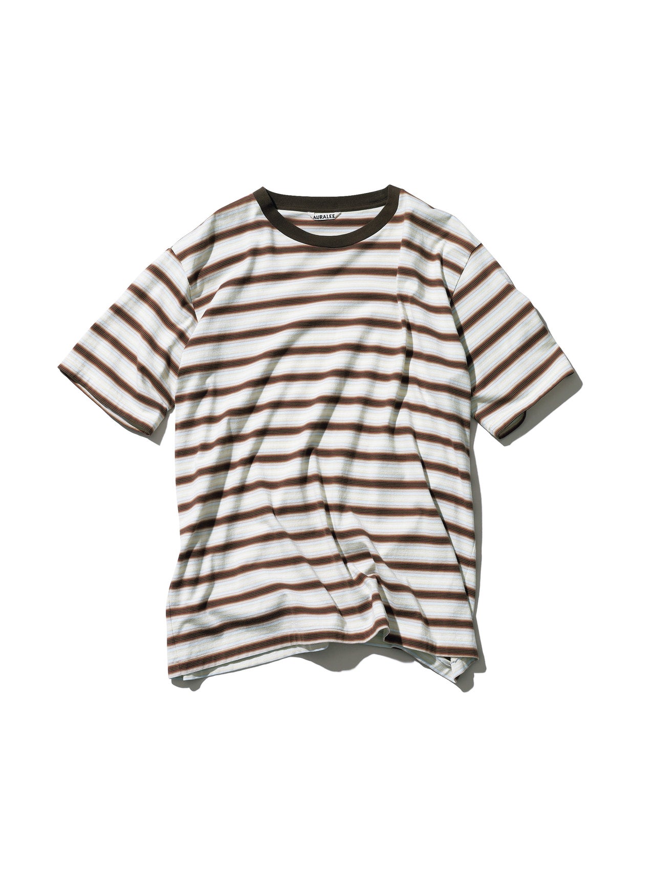 オーラリーのＴシャツ