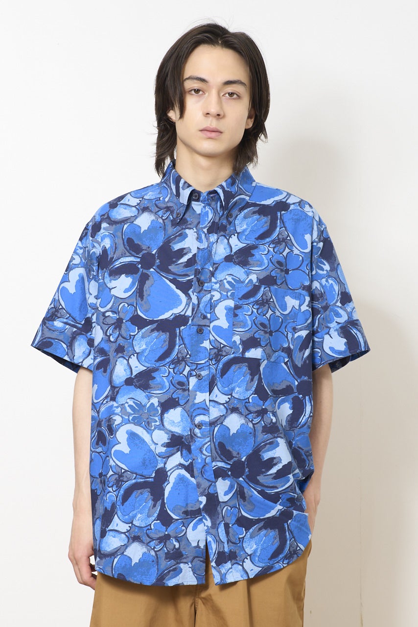 ユニクロ最新コラボ/UNIQLO F.RISSO(ユニクロ エフ・リッソ)/サマーカプセルコレクション2026のオックスフォードオーバーサイズシャツ