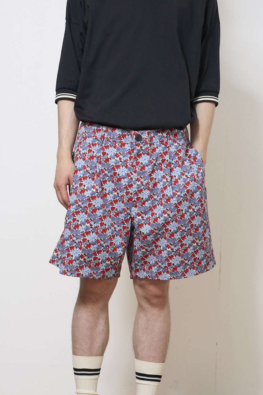 ユニクロ最新コラボ/UNIQLO F.RISSO(ユニクロ エフ・リッソ)/サマーカプセルコレクション2026のタックショーツの寄り