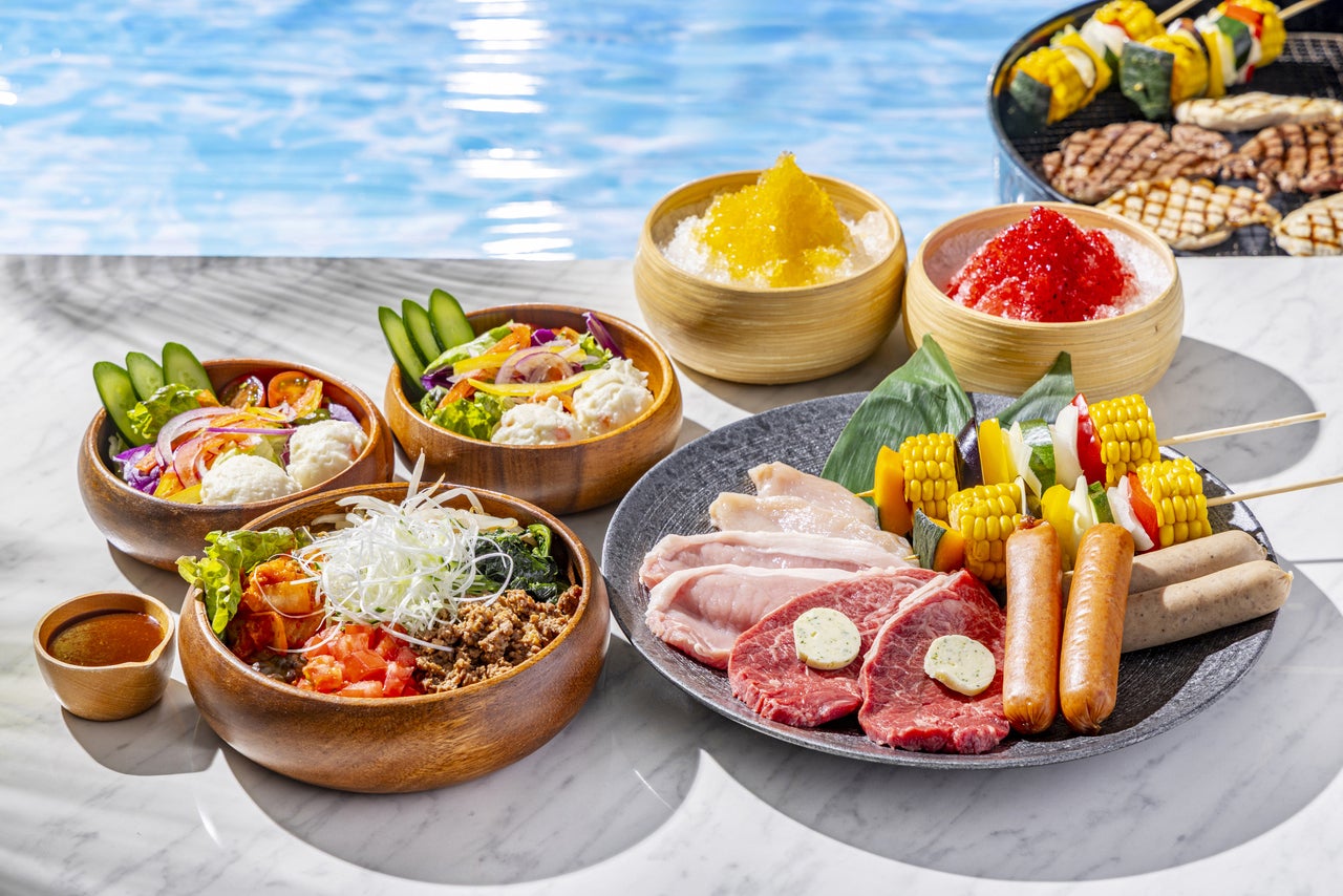 ヒルトン東京ベイのプールサイドレストラン（テラス席）で楽しめるランチBBQ