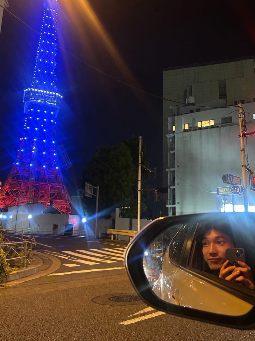青い東京タワーと高橋璃央