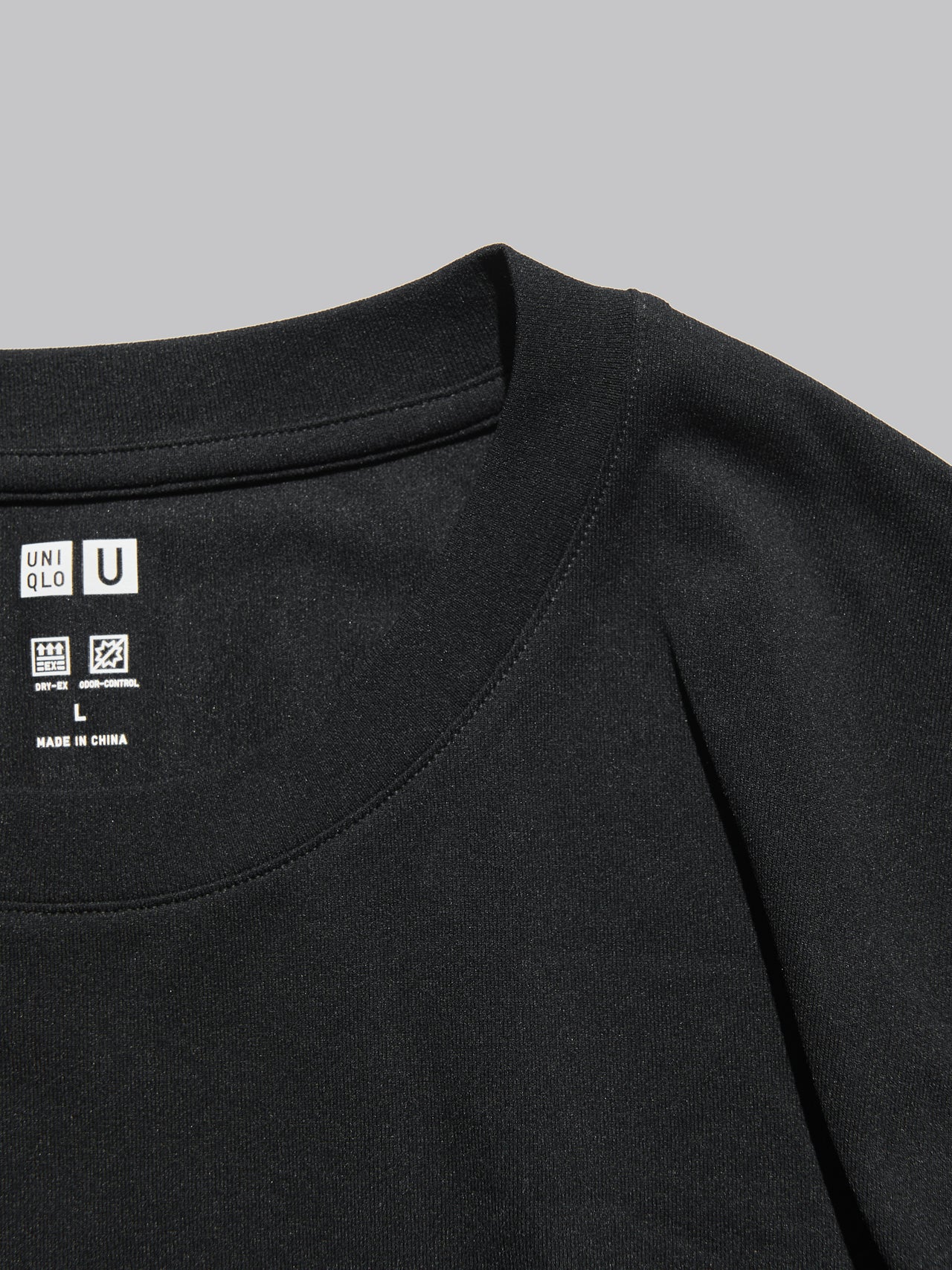ユニクロ ユーの涼しいTシャツ/ドライEXクルーネックTシャツのネック周り