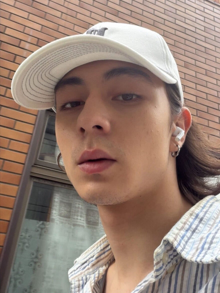 白キャップをかぶる松岡 光