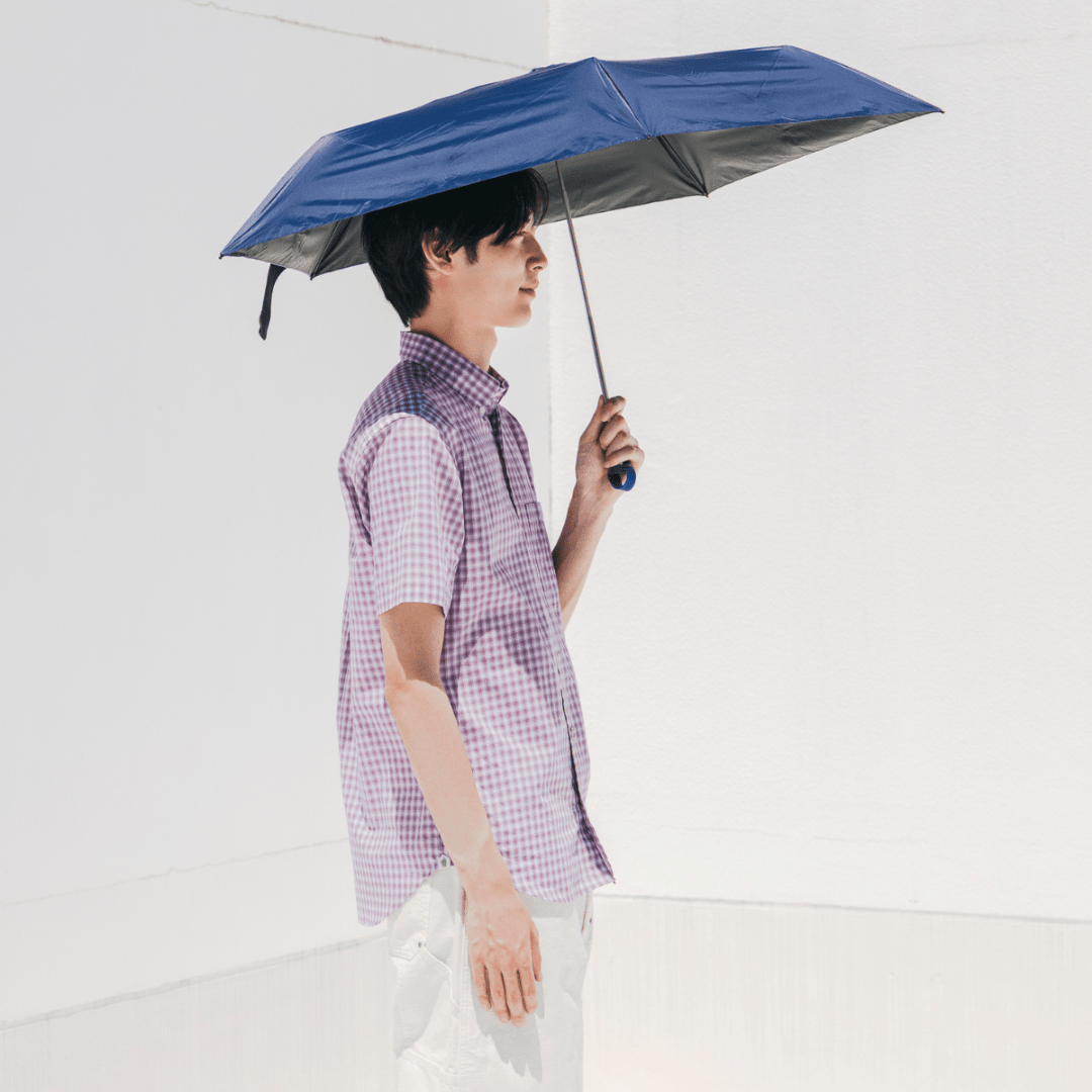 ファミリーマート「晴雨兼用軽量スリム傘」の使用例