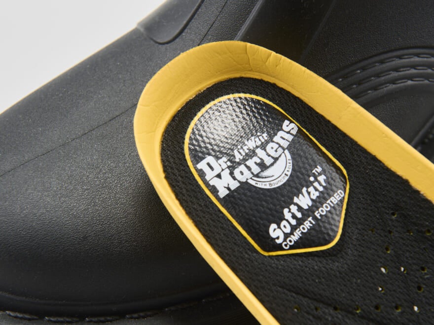 【ドクターマーチンの防水名品】「DR. MARTENS」にもレインブーツがあるって知ってた?雨の日でもサマになるグッドデザイン!/1460 RAIN プル オン ブーツ