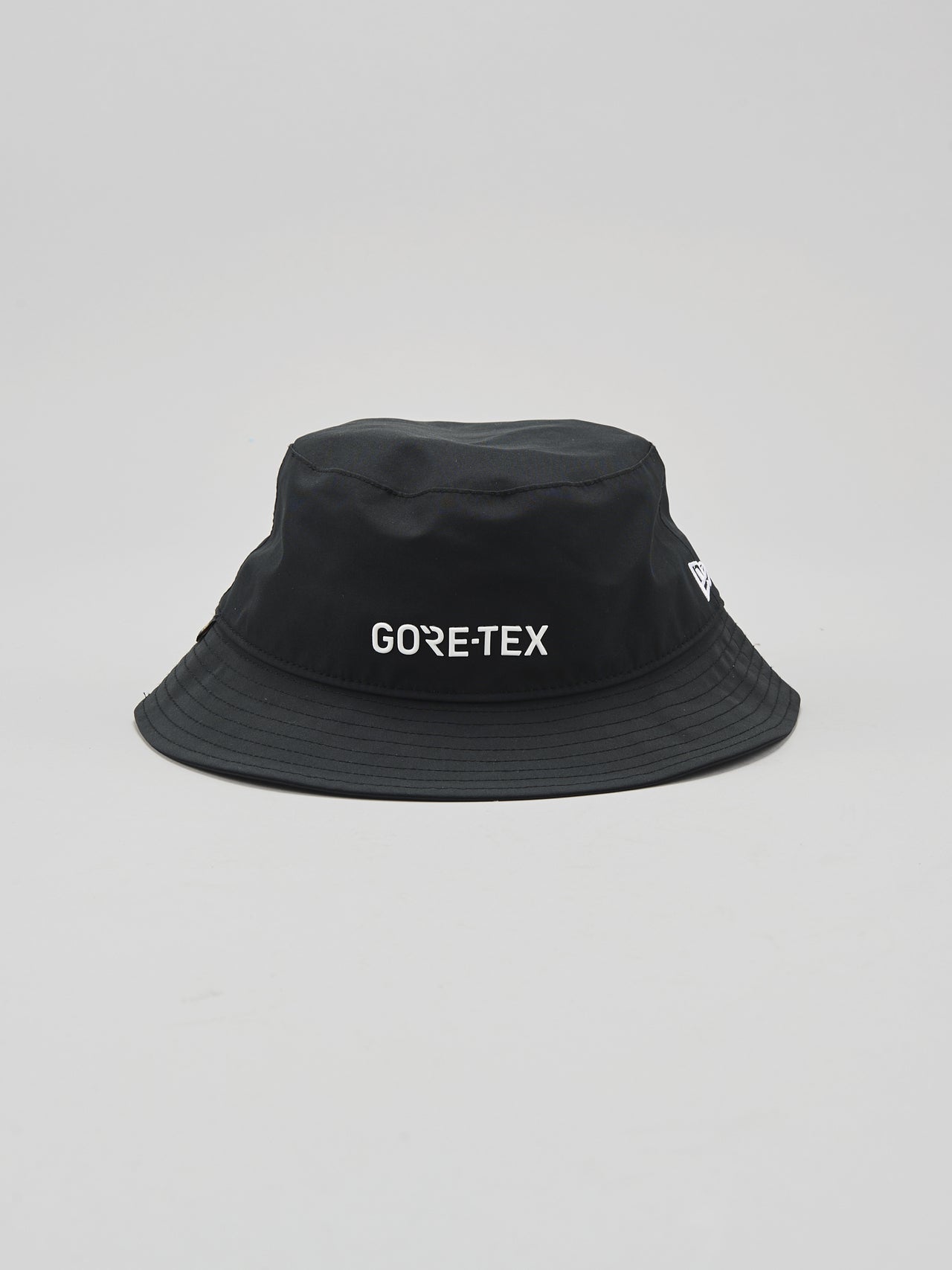 ニューエラ、バケット01 ドローコード GORE-TEX 2L
