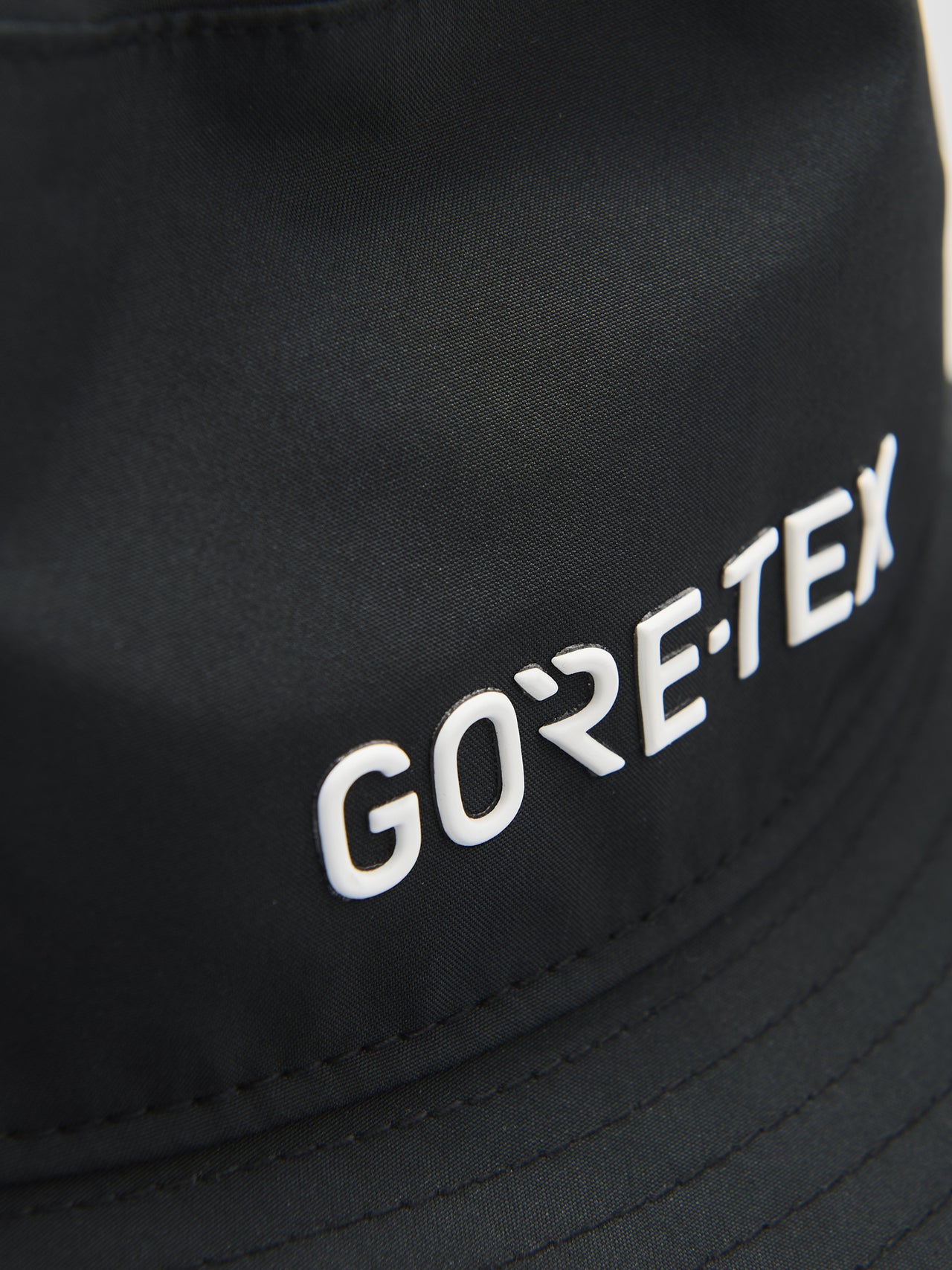 ニューエラ、バケット01 ドローコード GORE-TEX 2L、ゴアテックスロゴ