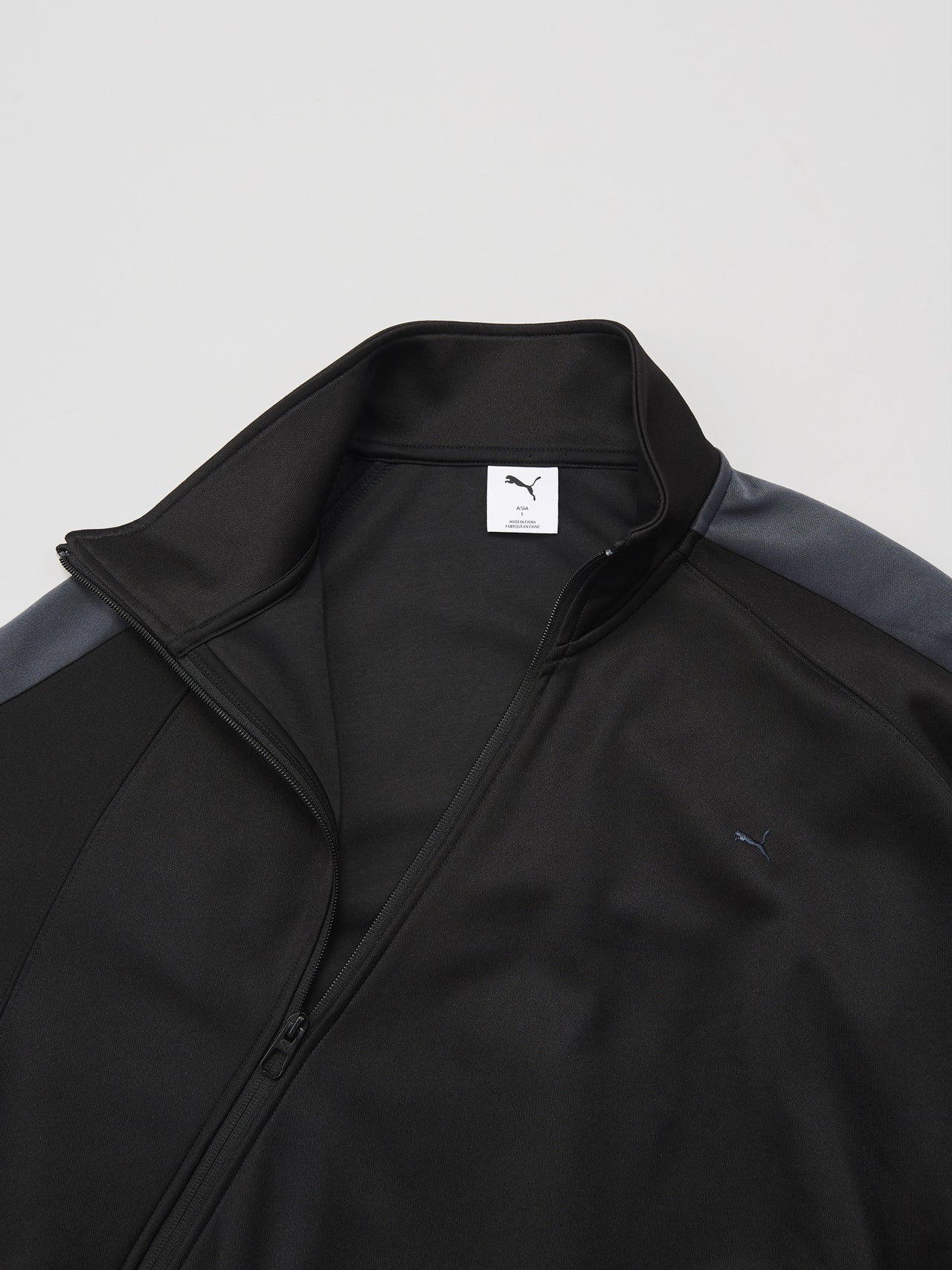 プーマの新作トラックジャケット／T7 TRACK BLOUSONのスタンドカラー