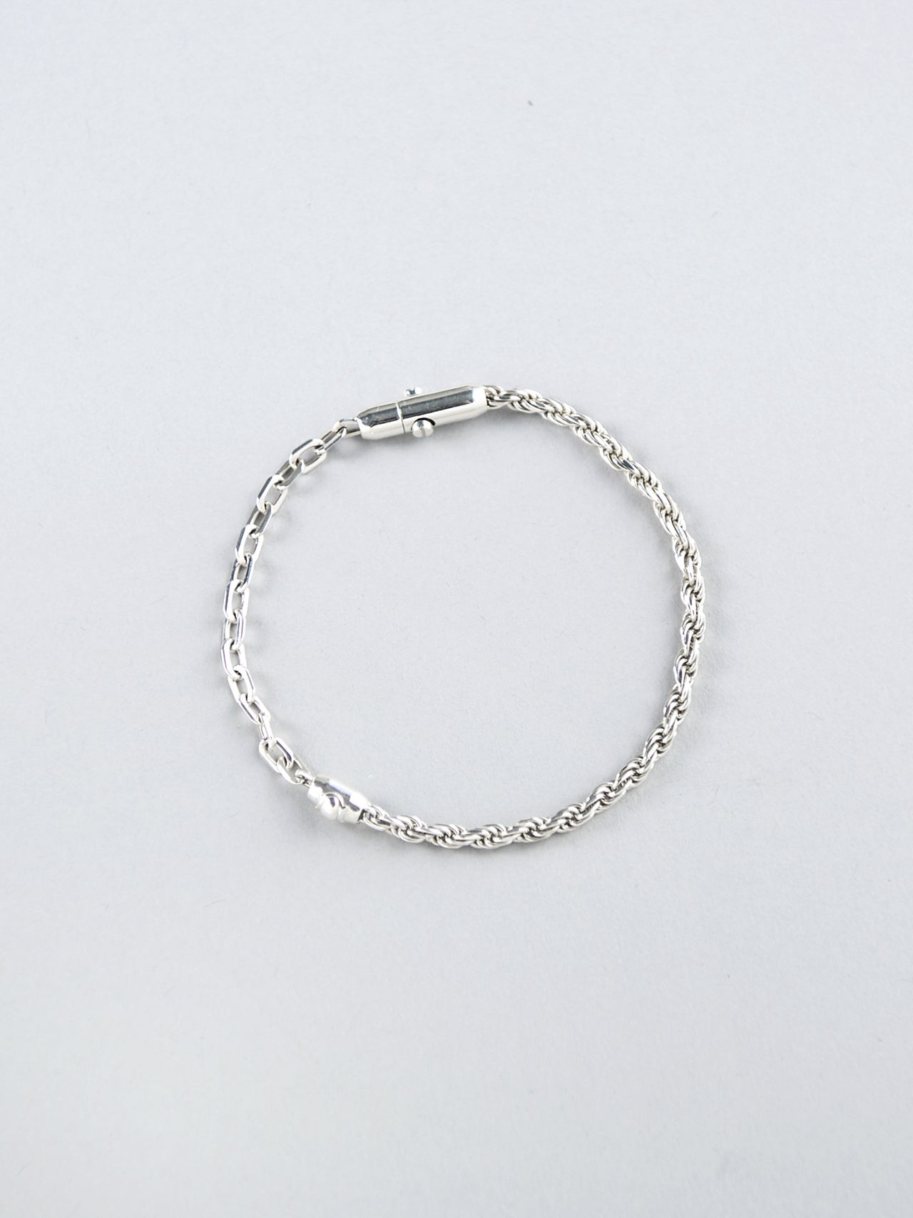 ボッテガ・ヴェネタのシルバーアクセサリー／ヴェネタ ブレスレット