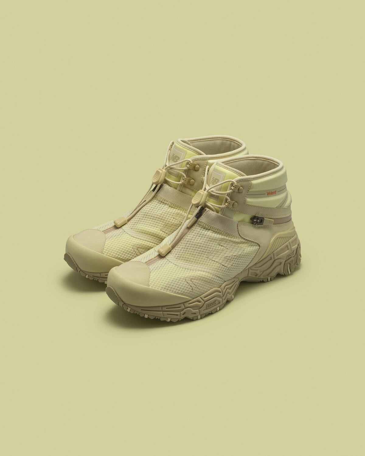 TOKYO DESIGN STUDIO New Balance Niobium Concept 1　バターイエロー　ハイカット