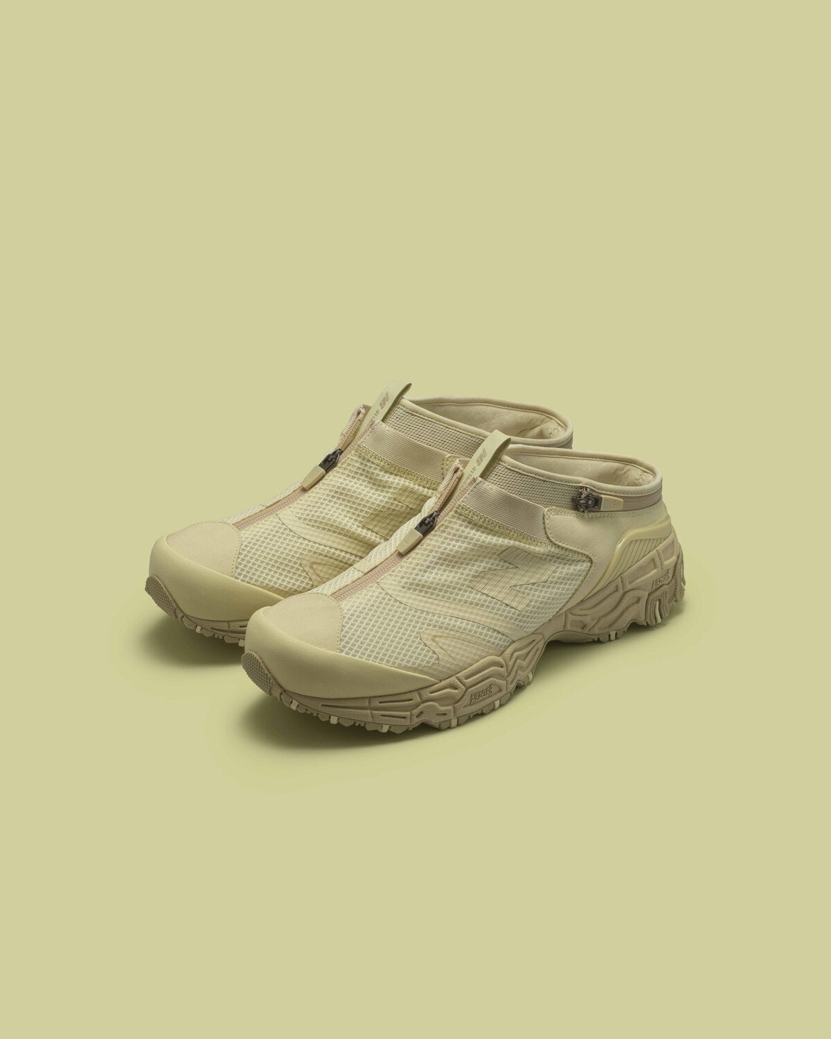 TOKYO DESIGN STUDIO New Balance Niobium Concept 1　バターイエローミドルカット
