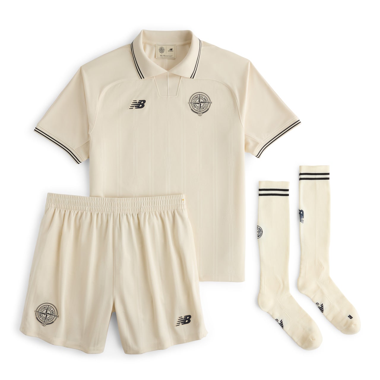 FOOTBALL KIT AWAY