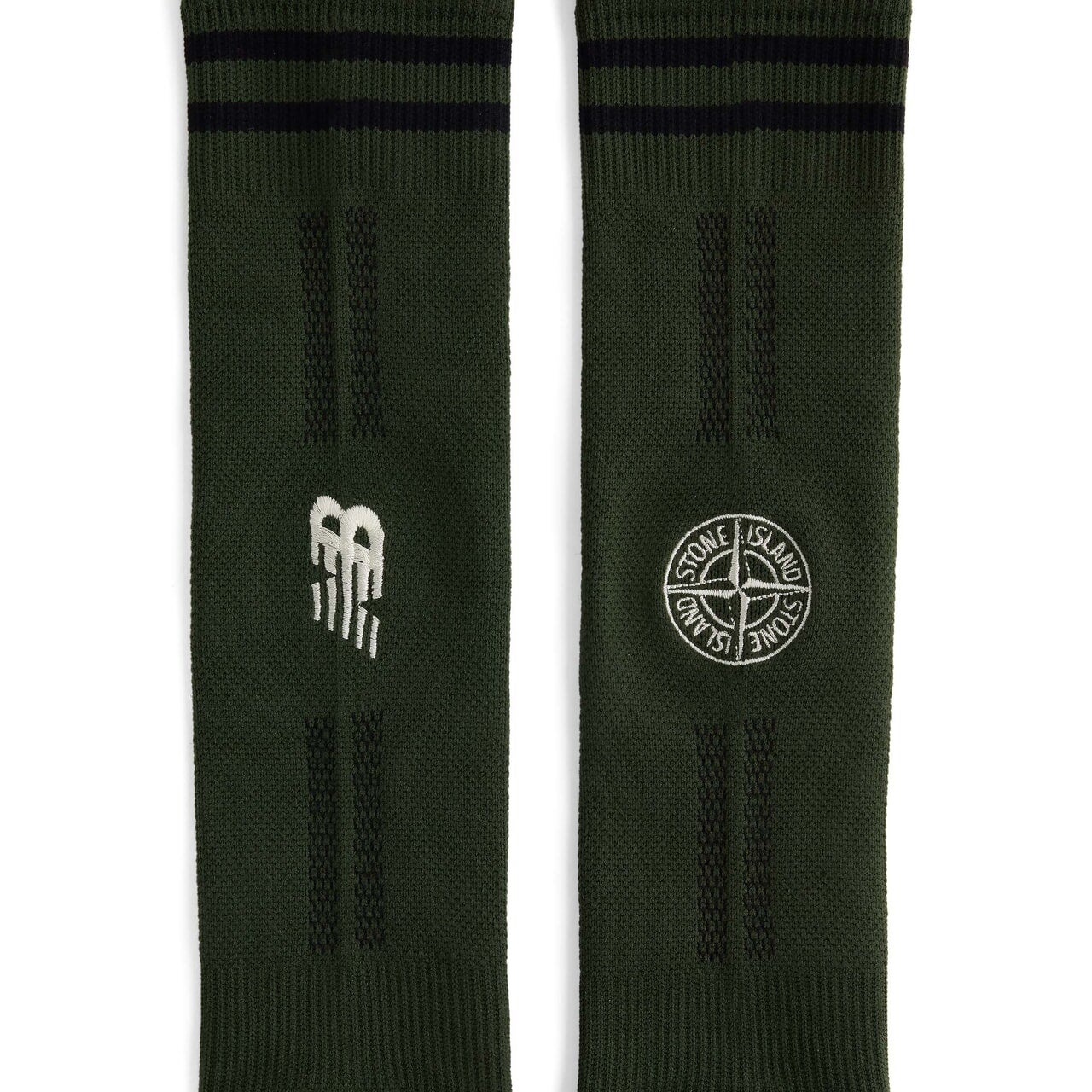 FOOTBALL KIT HOME SOCKS