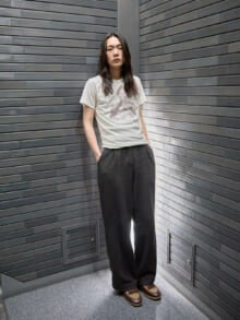 [籠宮 壮太朗] 「グッチ」の主役級革靴と「A.P.C.（アーペーセー）」のスラックスでクラシカルな初夏のコーデに【メンズノンノモデルの私服スナップ】