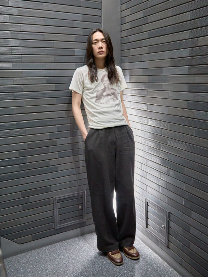 [籠宮 壮太朗] 「グッチ」の主役級革靴と「A.P.C.（アーペーセー）」のスラックスでクラシカルな初夏のコーデに【メンズノンノモデルの私服スナップ】